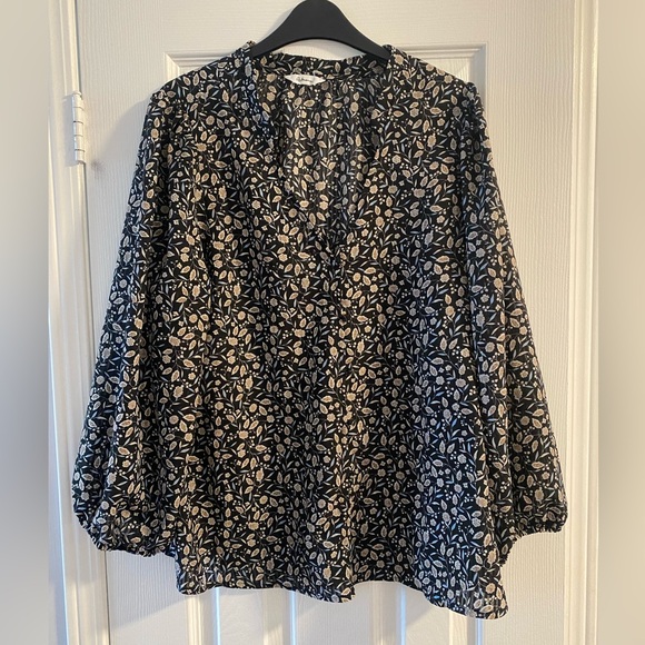 Reitmans Tops - Reitmans Floral Black and Cream Blouse